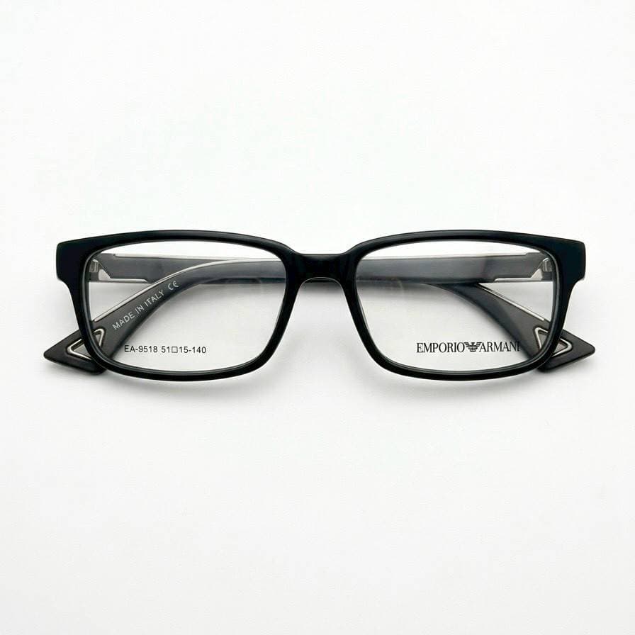 สินค้าแว่นตาในร้าน Deye Optic Chiangmai 4